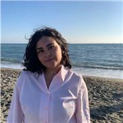 Attrice di teatro, laureata in recitazione, mi offro per dare lezioni a chi cerca un insegnante di teatro privata